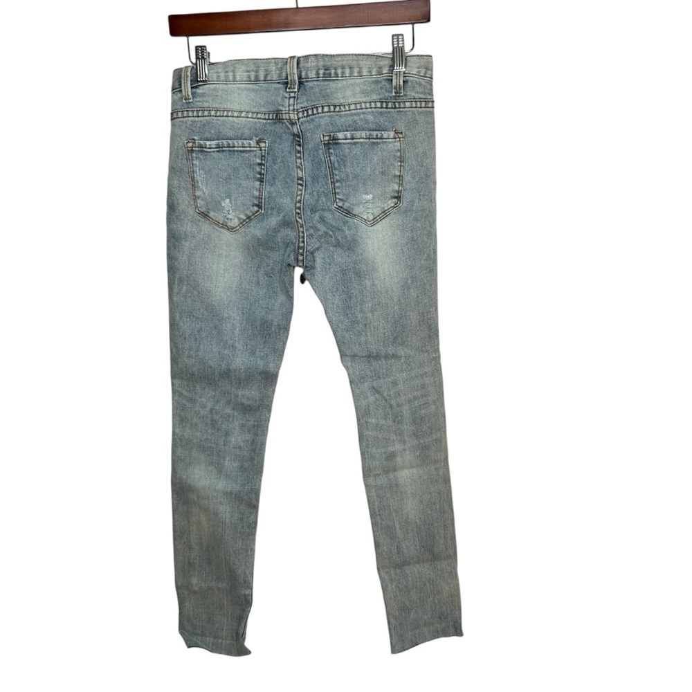 Mistic Prysm Women’s Destroyed Frayed Hem Jeans Size Medium Patina Blue Gray - Picture 6 of 6